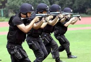 特警队员吃瓜视频播放,揭秘军营生活趣味瞬间