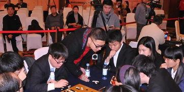 混双冠军颁奖仪式视频吃瓜,甜蜜瞬间，瓜味十足！