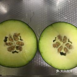 蜜瓜怎么吃视频,视频教你轻松开吃技巧
